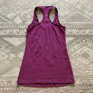 Lululemon workout tank, size S/M